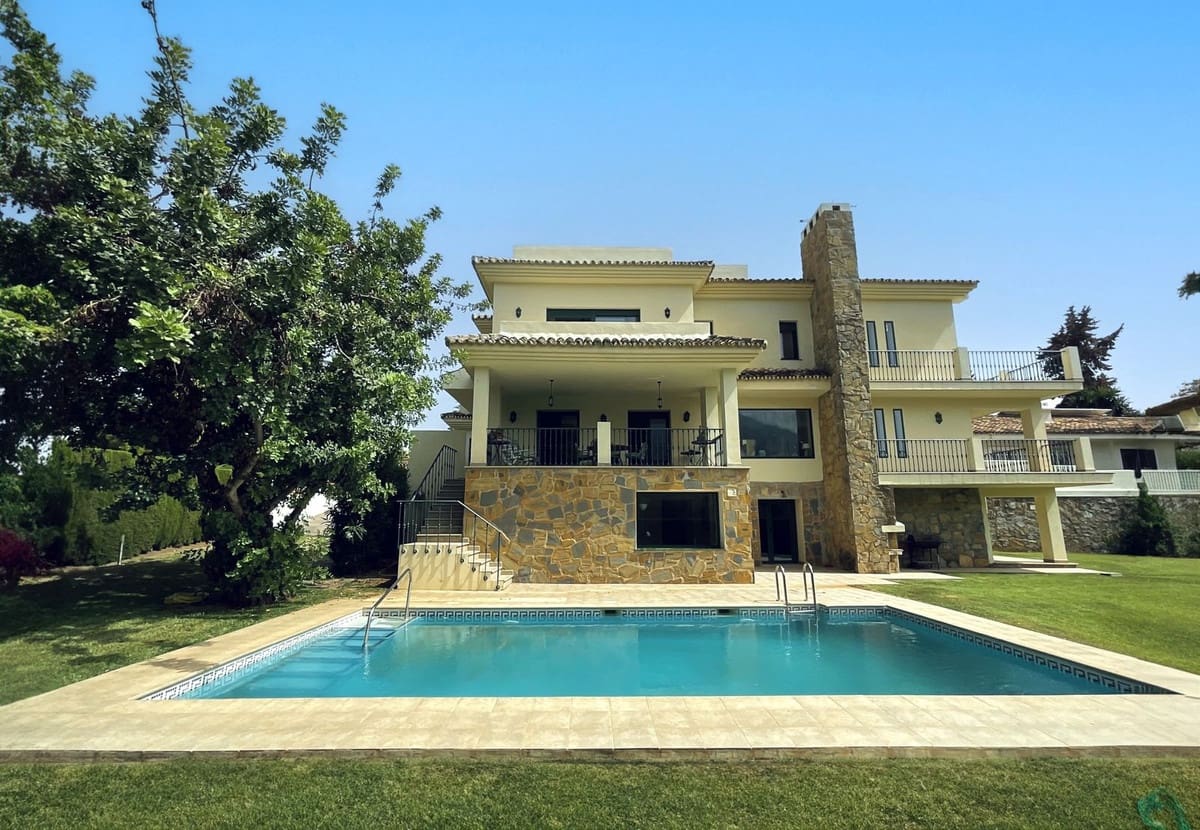 6 quarto Moradia para venda em Marbella com piscina garagem - 1 950 000 € (Ref: 9541770)