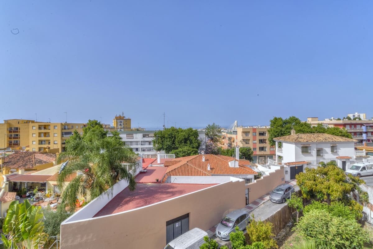 5 soveværelse Villa til salg i Marbella med garage - € 1.295.000 (Ref: 9541771)