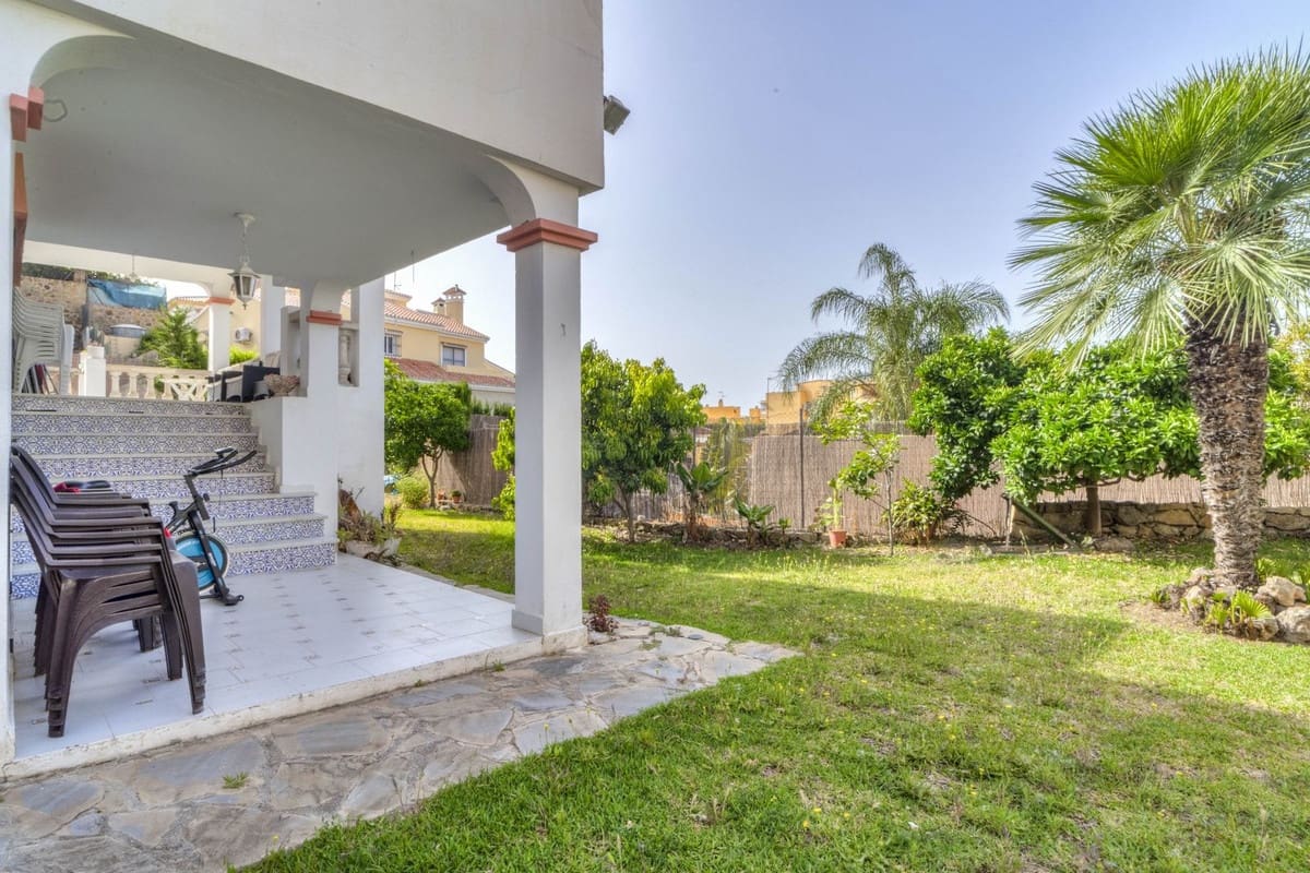 5 soveværelse Villa til salg i Marbella med garage - € 1.295.000 (Ref: 9541771)