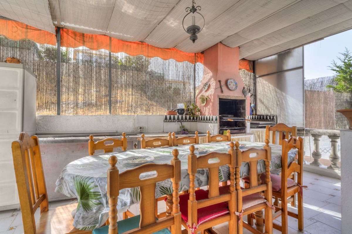 5 soveværelse Villa til salg i Marbella med garage - € 1.295.000 (Ref: 9541771)