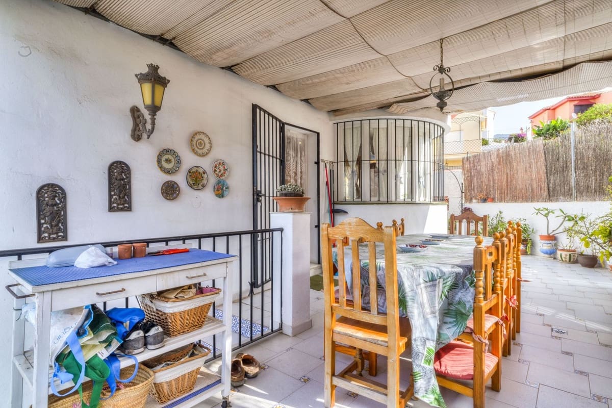 5 soveværelse Villa til salg i Marbella med garage - € 1.295.000 (Ref: 9541771)