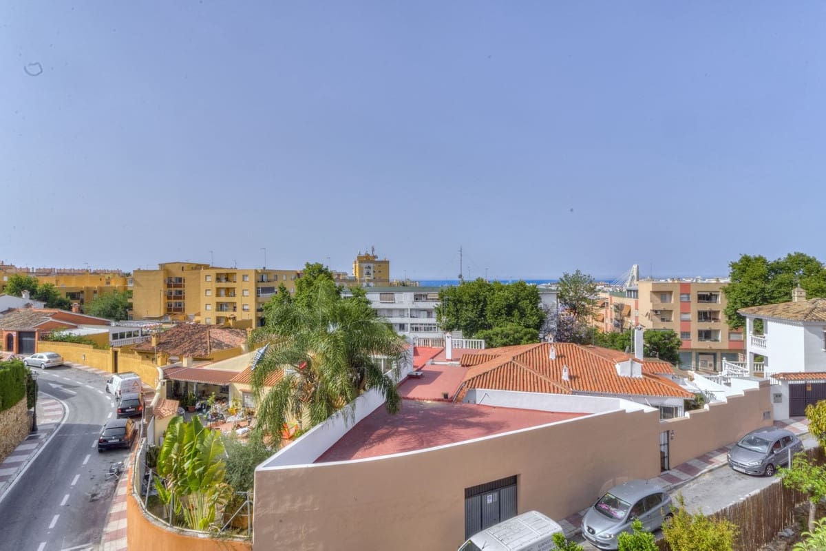 5 soveværelse Villa til salg i Marbella med garage - € 1.295.000 (Ref: 9541771)