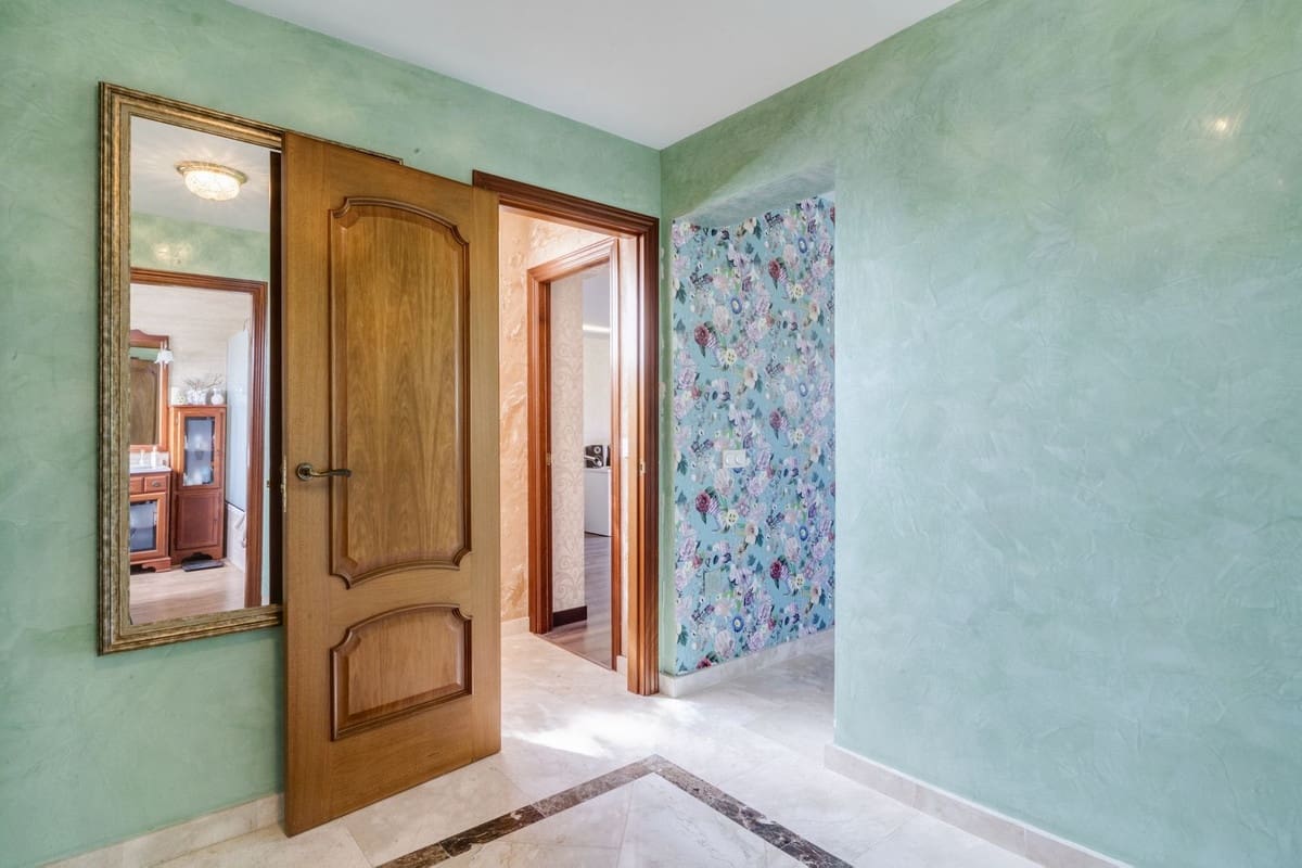 4 soveværelse Villa til salg i Carib Playa med swimmingpool garage - € 1.250.000 (Ref: 9541772)