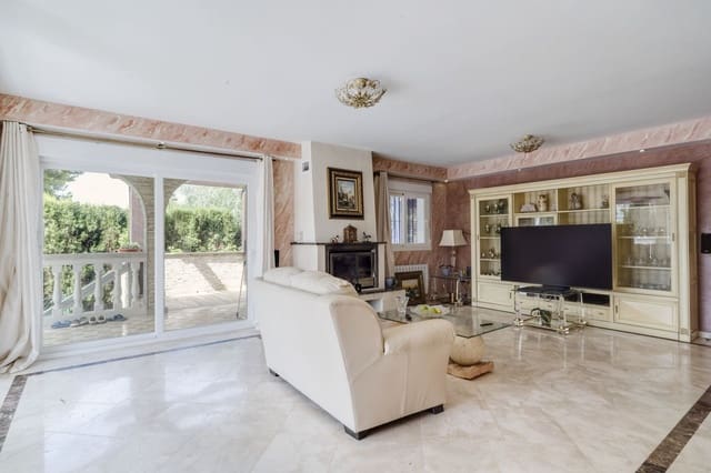 4 soverom Villa til salgs i Carib Playa, Marbella med svømmebasseng garasje - € 1 250 000 (Ref: 9541772)