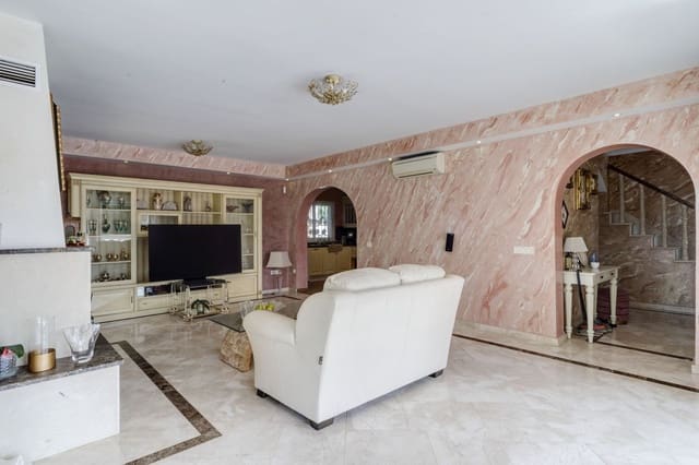 4 soverom Villa til salgs i Carib Playa, Marbella med svømmebasseng garasje - € 1 250 000 (Ref: 9541772)