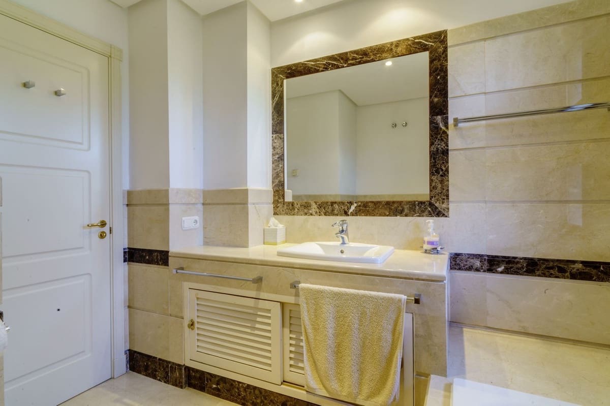 3 camera da letto Appartamento in vendita in Bahia de Marbella con piscina garage - 1.150.000 € (Rif: 9541773)