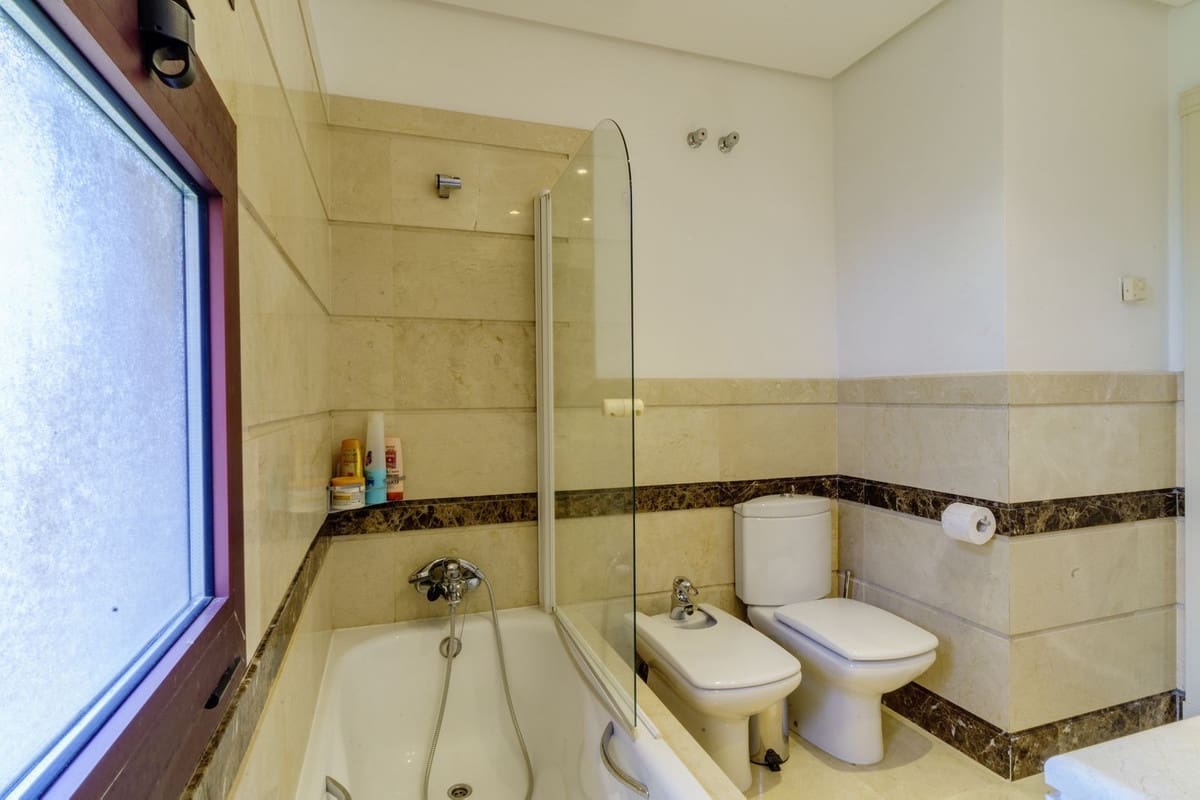 3 camera da letto Appartamento in vendita in Bahia de Marbella con piscina garage - 1.150.000 € (Rif: 9541773)