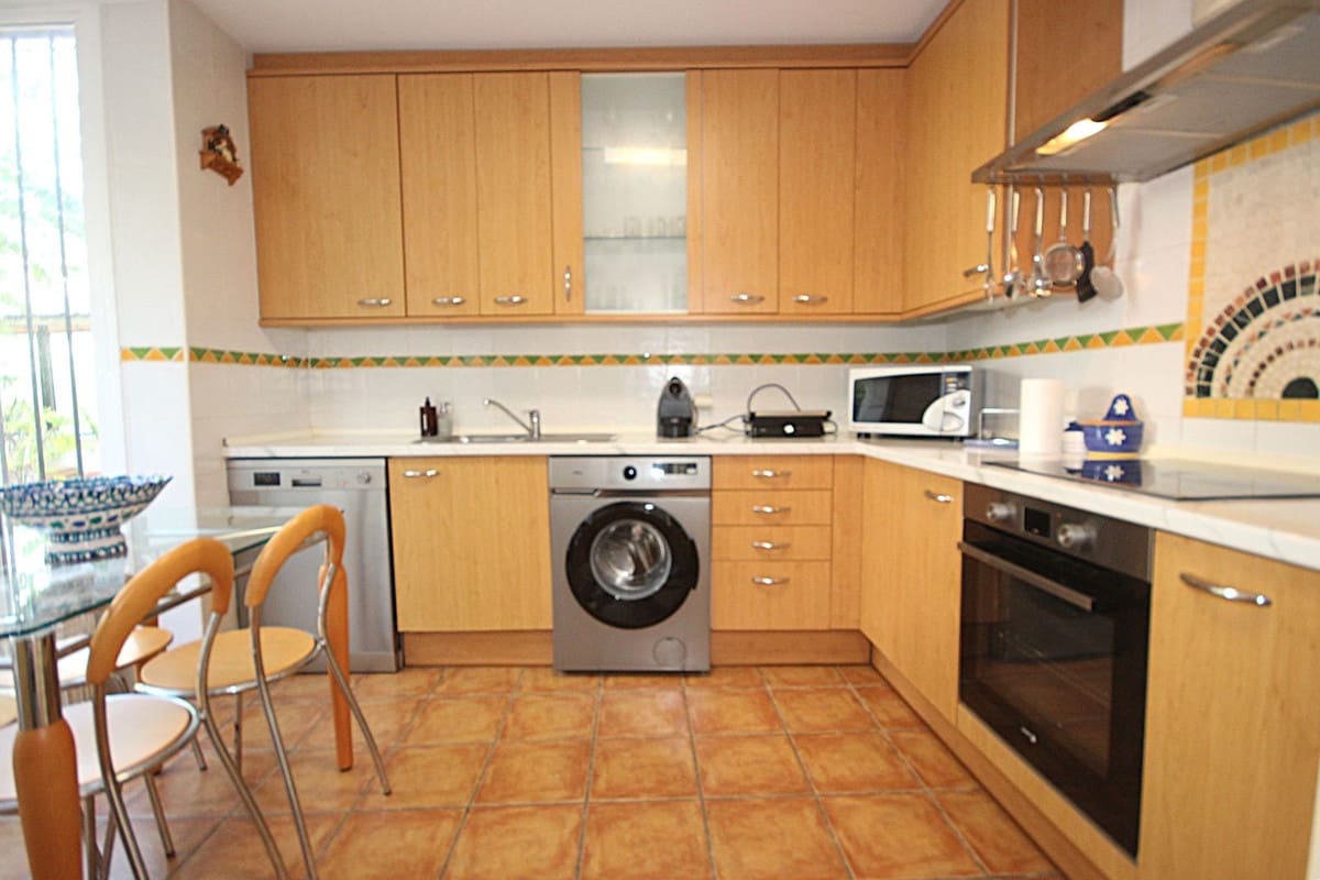 3 camera da letto Casa in vendita in Bahia de Marbella con piscina garage - 1.090.000 € (Rif: 9541774)