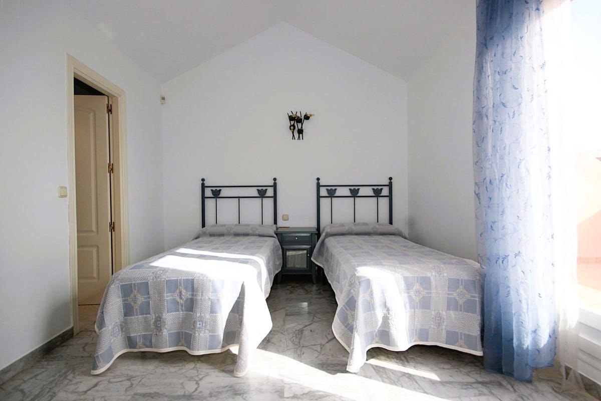 3 camera da letto Casa in vendita in Bahia de Marbella con piscina garage - 1.090.000 € (Rif: 9541774)