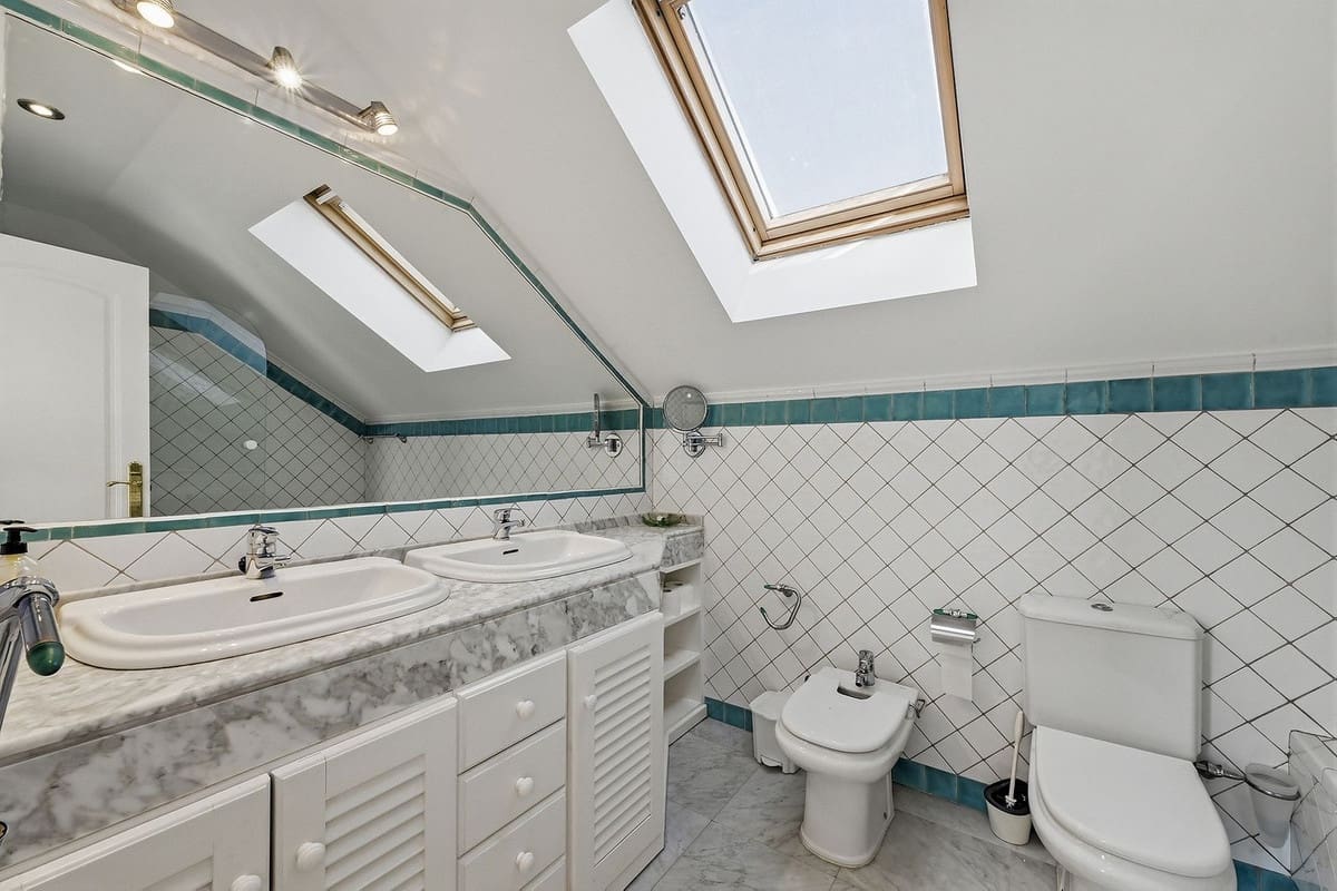 3 camera da letto Casa in vendita in Bahia de Marbella con piscina garage - 1.090.000 € (Rif: 9541774)