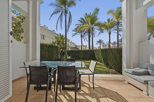 3 soveværelse Byhus til salg i Bahía de Marbella, Marbella med swimmingpool garage - € 1.150.000 (Ref: 9541774)
