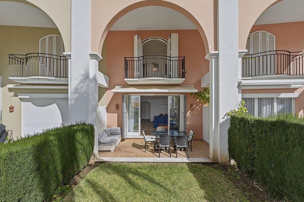 3 soveværelse Byhus til salg i Bahia de Marbella med swimmingpool garage - € 1.150.000 (Ref: 9541774)