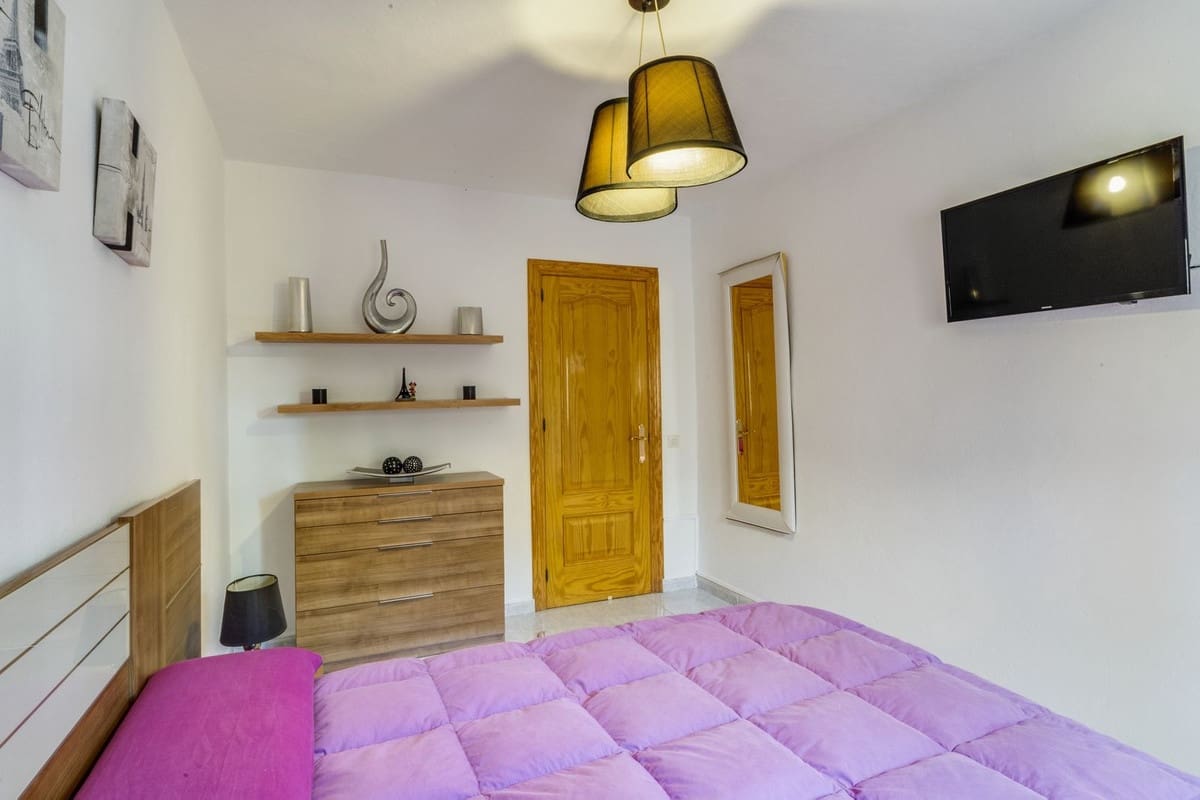 3 bedroom Villa for sale in Las Chapas with pool - € 970,000 (Ref: 9541775)