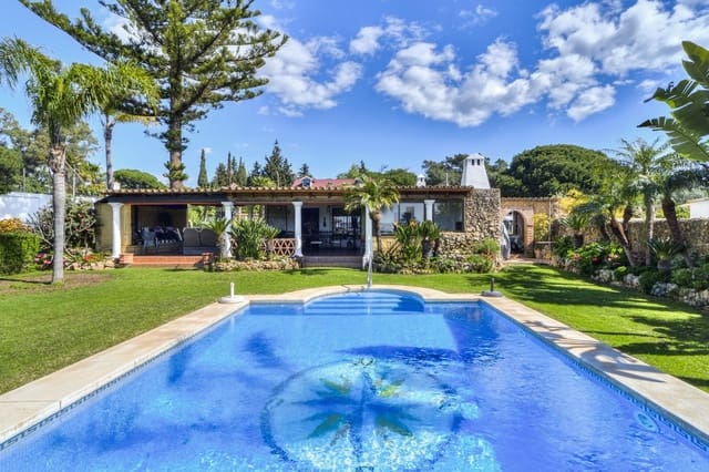3 bedroom Villa for sale in Las Chapas, Marbella with pool - € 970,000 (Ref: 9541775)