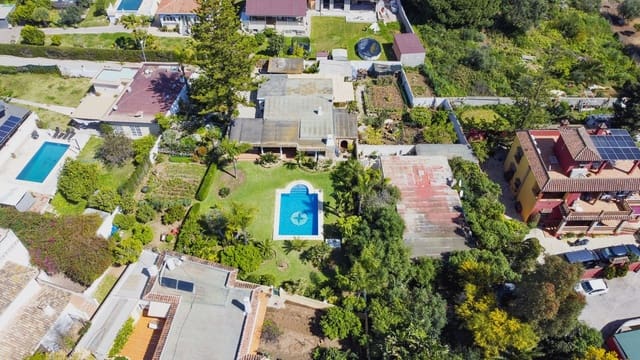 3 bedroom Villa for sale in Las Chapas, Marbella with pool - € 970,000 (Ref: 9541775)