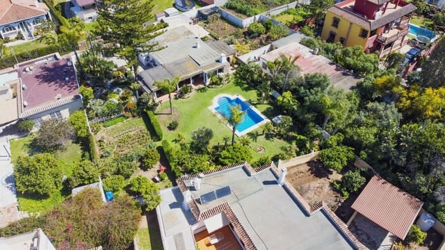 3 bedroom Villa for sale in Las Chapas, Marbella with pool - € 970,000 (Ref: 9541775)