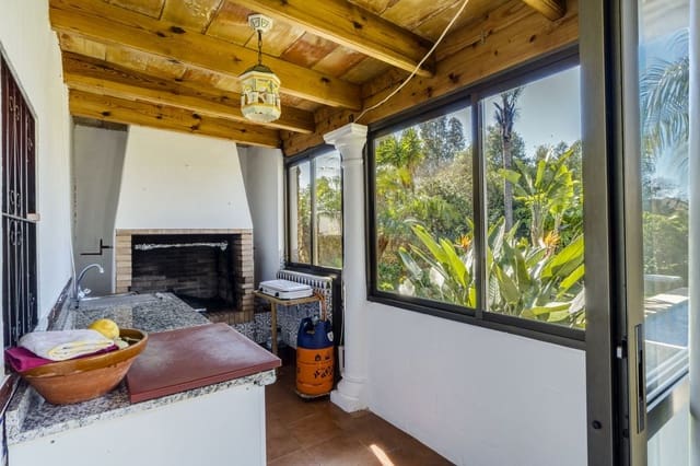 3 quarto Moradia para venda em Las Chapas, Marbella com piscina - 970 000 € (Ref: 9541775)