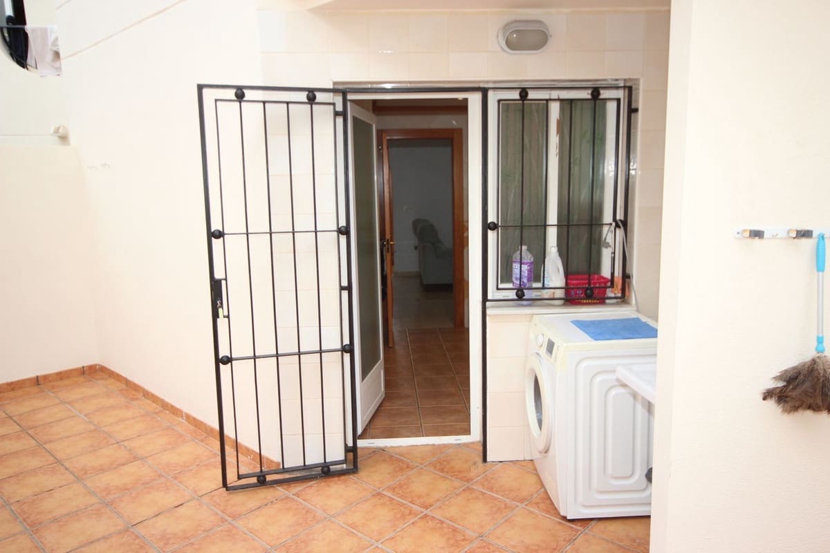 3 slaapkamer Huis te koop in Costabella met zwembad garage - € 850.000 (Ref: 9541776)
