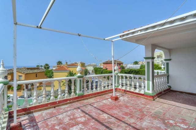 4 bedroom Semi-detached Villa for sale in Marbella - € 650,000 (Ref: 9541777)