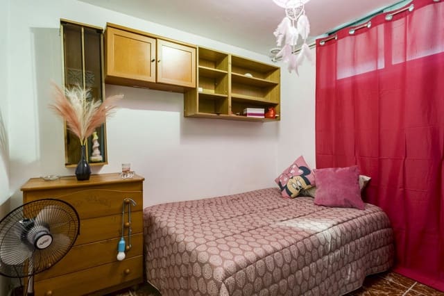 4 bedroom Semi-detached Villa for sale in Marbella - € 650,000 (Ref: 9541777)