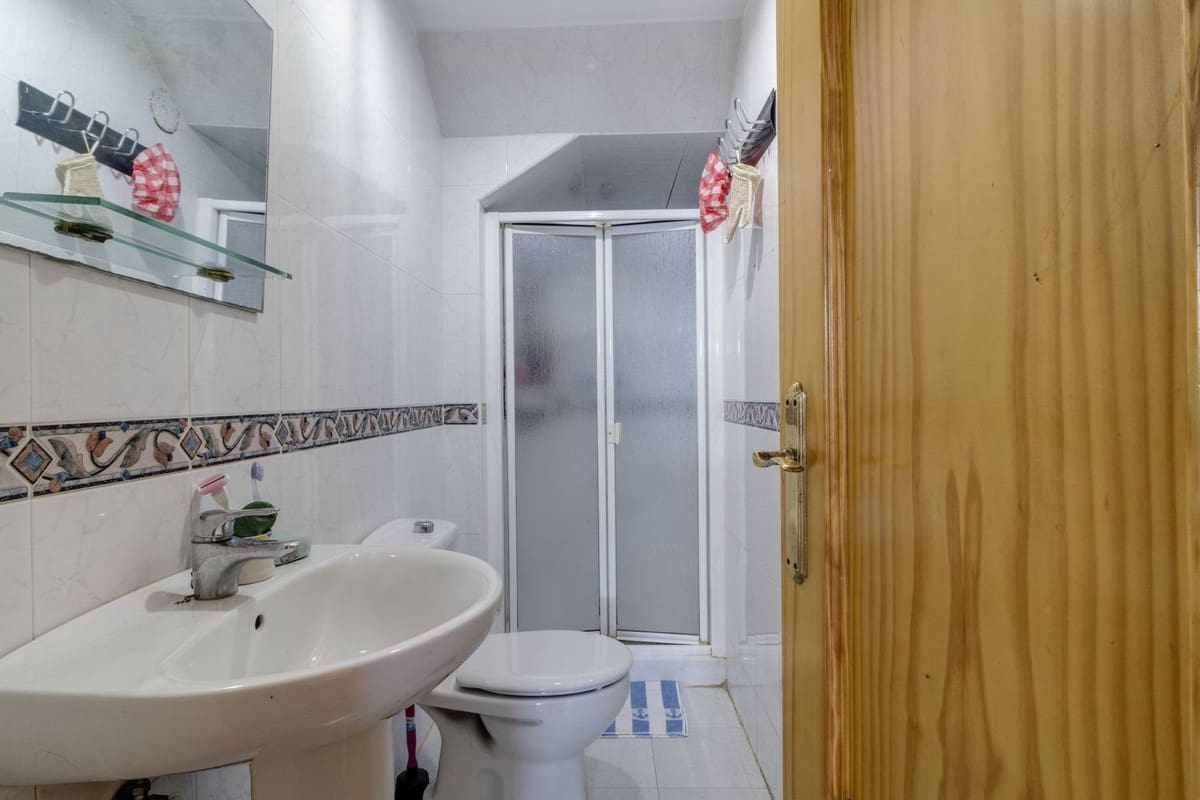 4 bedroom Semi-detached Villa for sale in Marbella - € 650,000 (Ref: 9541777)