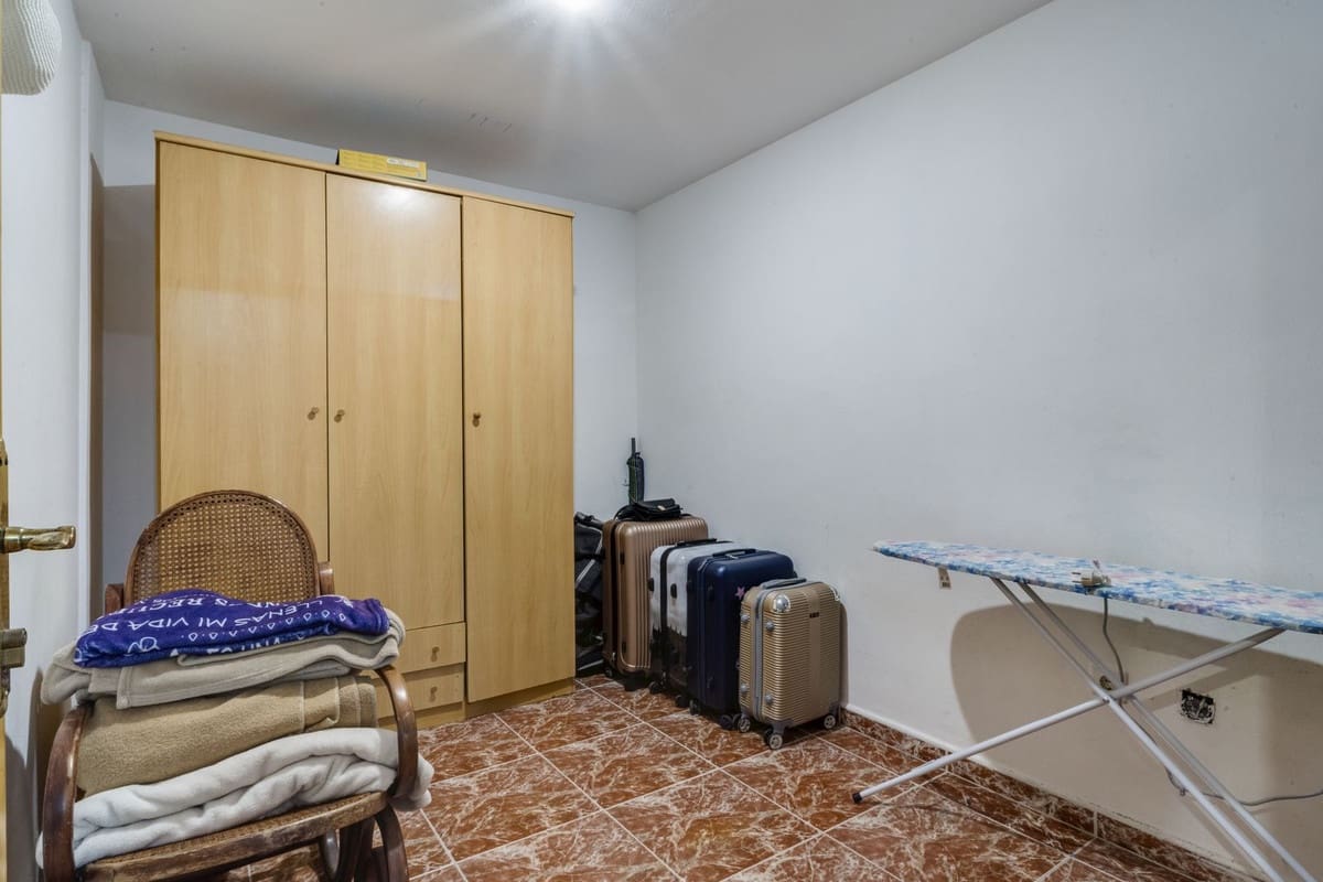 4 bedroom Semi-detached Villa for sale in Marbella - € 650,000 (Ref: 9541777)