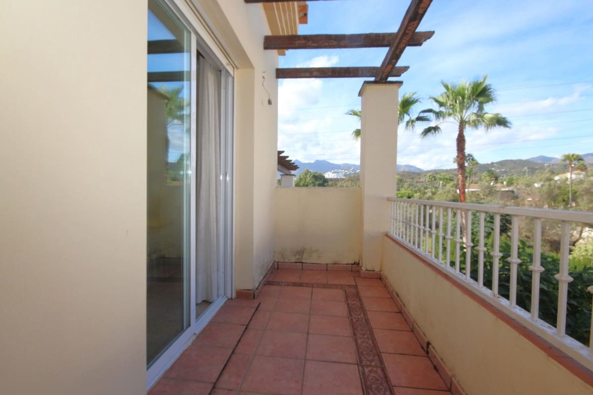 4 quarto Casa em Banda para venda em El Rosario com piscina garagem - 649 000 € (Ref: 9541778)