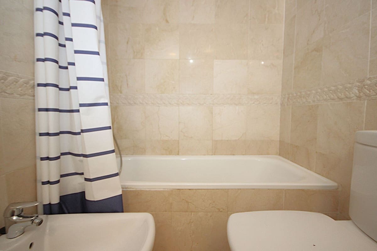 4 quarto Casa em Banda para venda em El Rosario com piscina garagem - 649 000 € (Ref: 9541778)