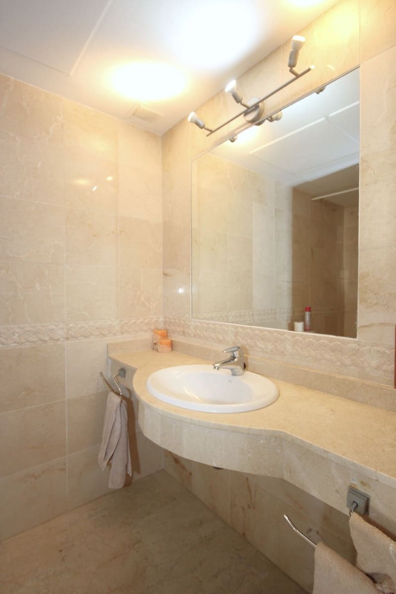 4 quarto Casa em Banda para venda em El Rosario com piscina garagem - 649 000 € (Ref: 9541778)