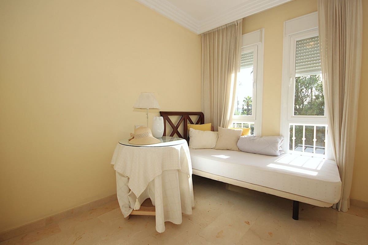 4 quarto Casa em Banda para venda em El Rosario com piscina garagem - 649 000 € (Ref: 9541778)