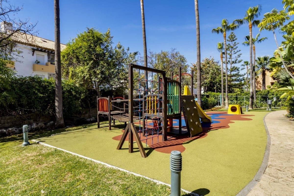 3 camera da letto Appartamento in vendita in Bahia de Marbella con piscina garage - 615.000 € (Rif: 9541779)