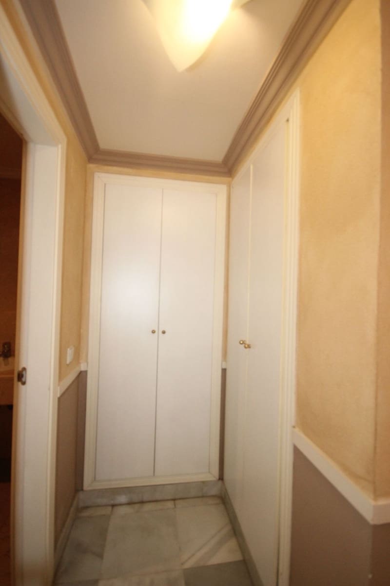 3 Zimmer Apartment zu verkaufen in Marbella mit Pool - 450.000 € (Ref: 9541780)