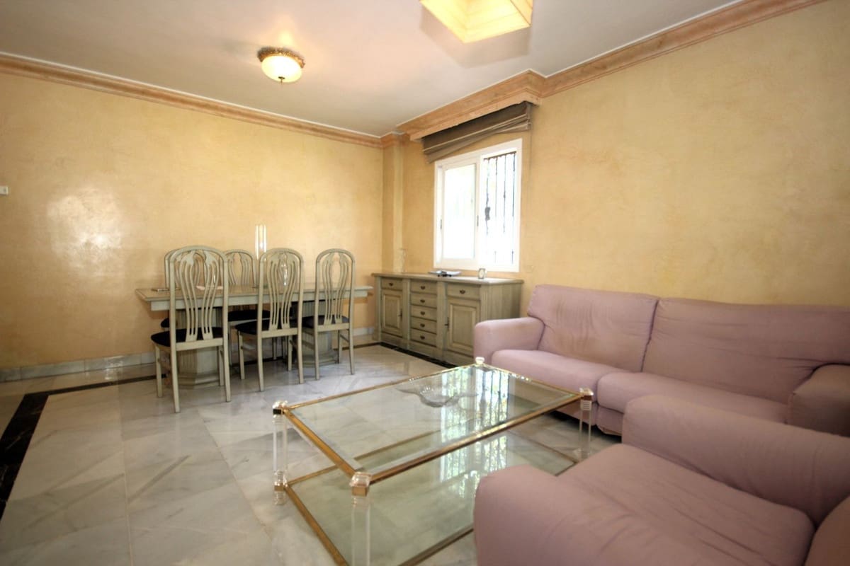 3 Zimmer Apartment zu verkaufen in Marbella mit Pool - 450.000 € (Ref: 9541780)