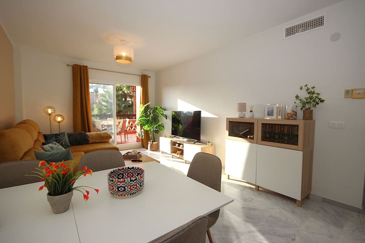 Apartamento de 2 habitaciones en La Reserva en venta con piscina garaje - 435.000 € (Ref: 9541781)