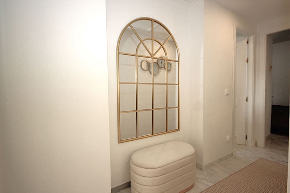 Apartamento de 2 habitaciones en La Reserva en venta con piscina garaje - 435.000 € (Ref: 9541781)