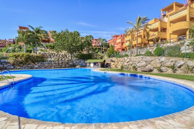 Apartamento de 2 habitaciones en La Reserva, Marbella en venta con piscina garaje - 435.000 € (Ref: 9541781)