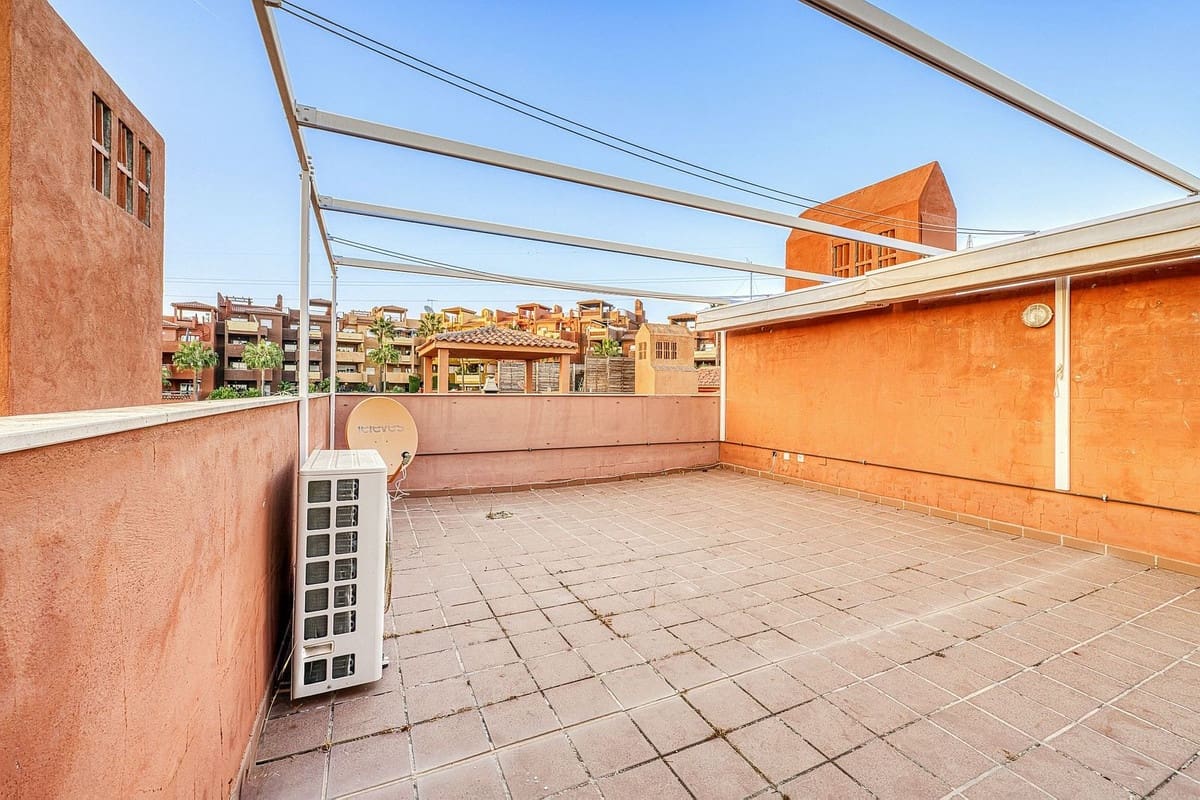2 Zimmer Apartment zu verkaufen in La Reserva mit Pool Garage - 359.900 € (Ref: 9541782)