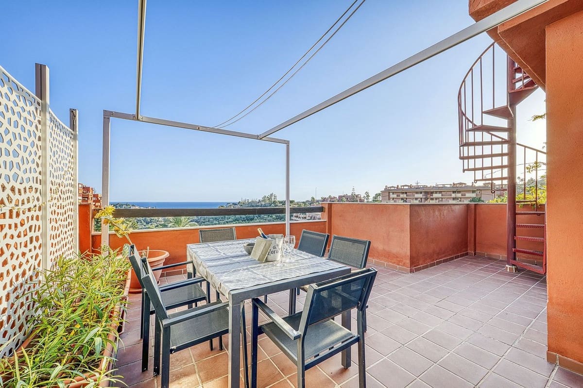 2 Zimmer Apartment zu verkaufen in La Reserva mit Pool Garage - 359.900 € (Ref: 9541782)