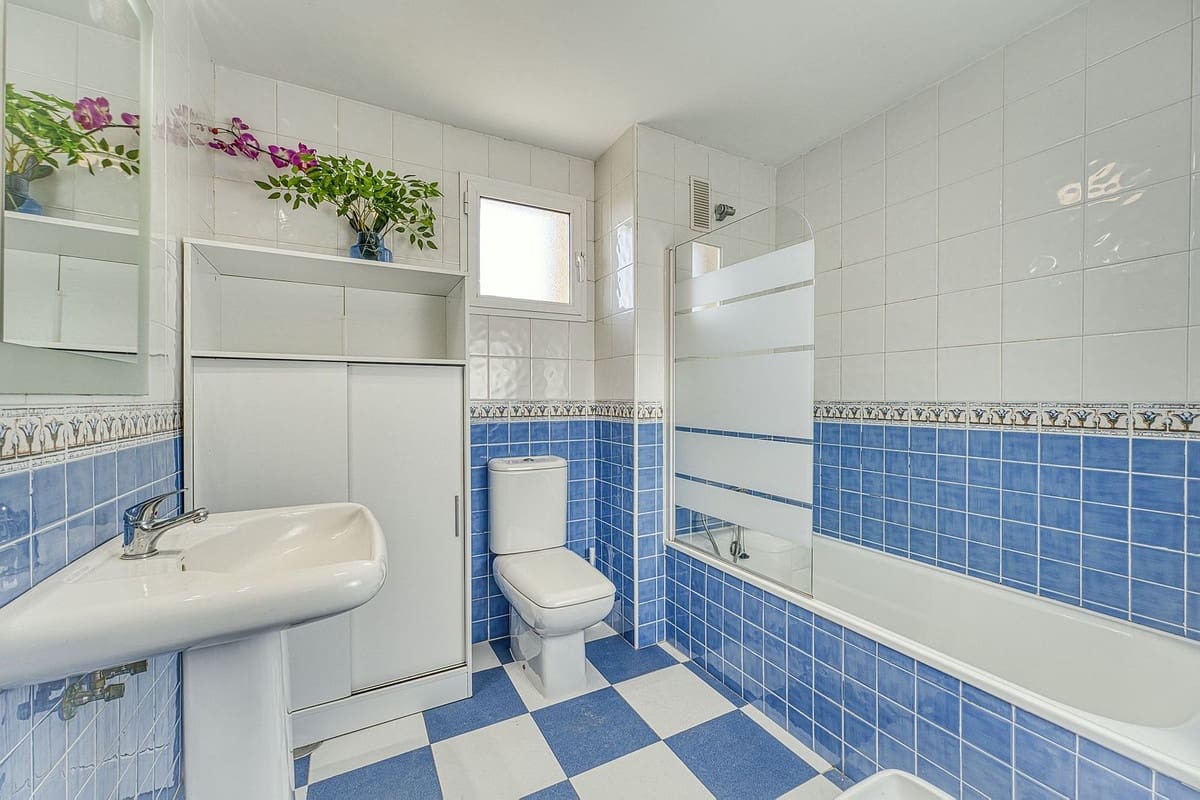 2 Zimmer Apartment zu verkaufen in La Reserva mit Pool Garage - 359.900 € (Ref: 9541782)