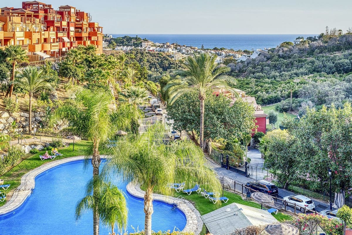 2 Zimmer Apartment zu verkaufen in La Reserva mit Pool Garage - 359.900 € (Ref: 9541782)