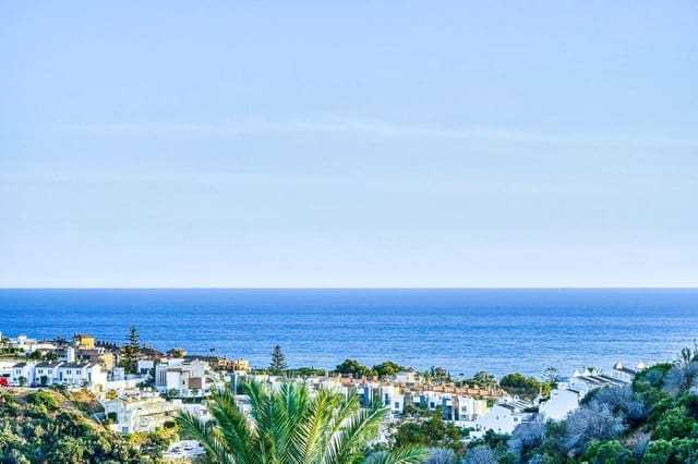 2 bedroom Apartment for sale in La Reserva, Marbella with pool garage - € 359,900 (Ref: 9541782)