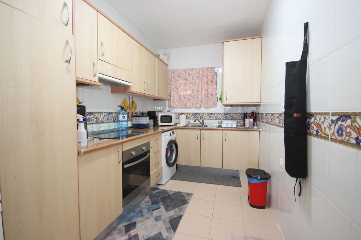 2 Zimmer Apartment zu verkaufen in La Reserva mit Pool Garage - 280.000 € (Ref: 9541783)