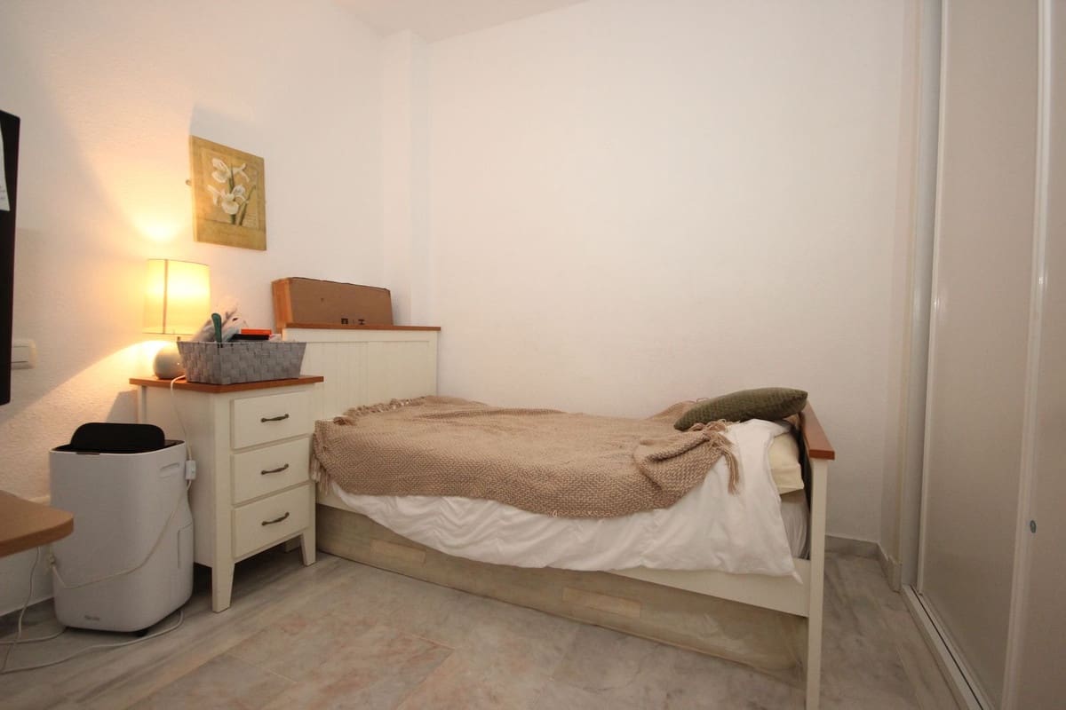 2 bedroom Apartment for rent in La Reserva with pool garage - € 1,500 (Ref: 9541784)