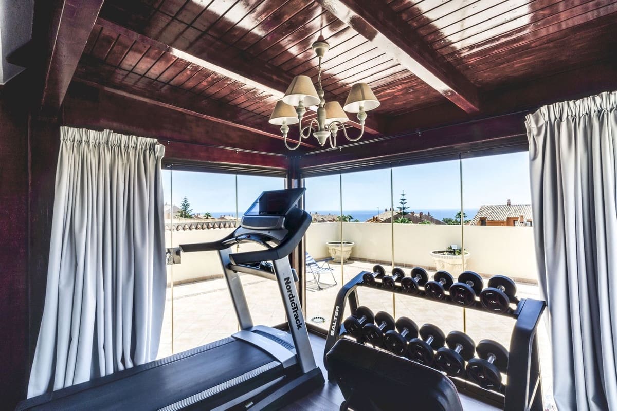 3 quarto Apartamento para venda em Bahia de Marbella com piscina garagem - 3 200 000 € (Ref: 9541786)