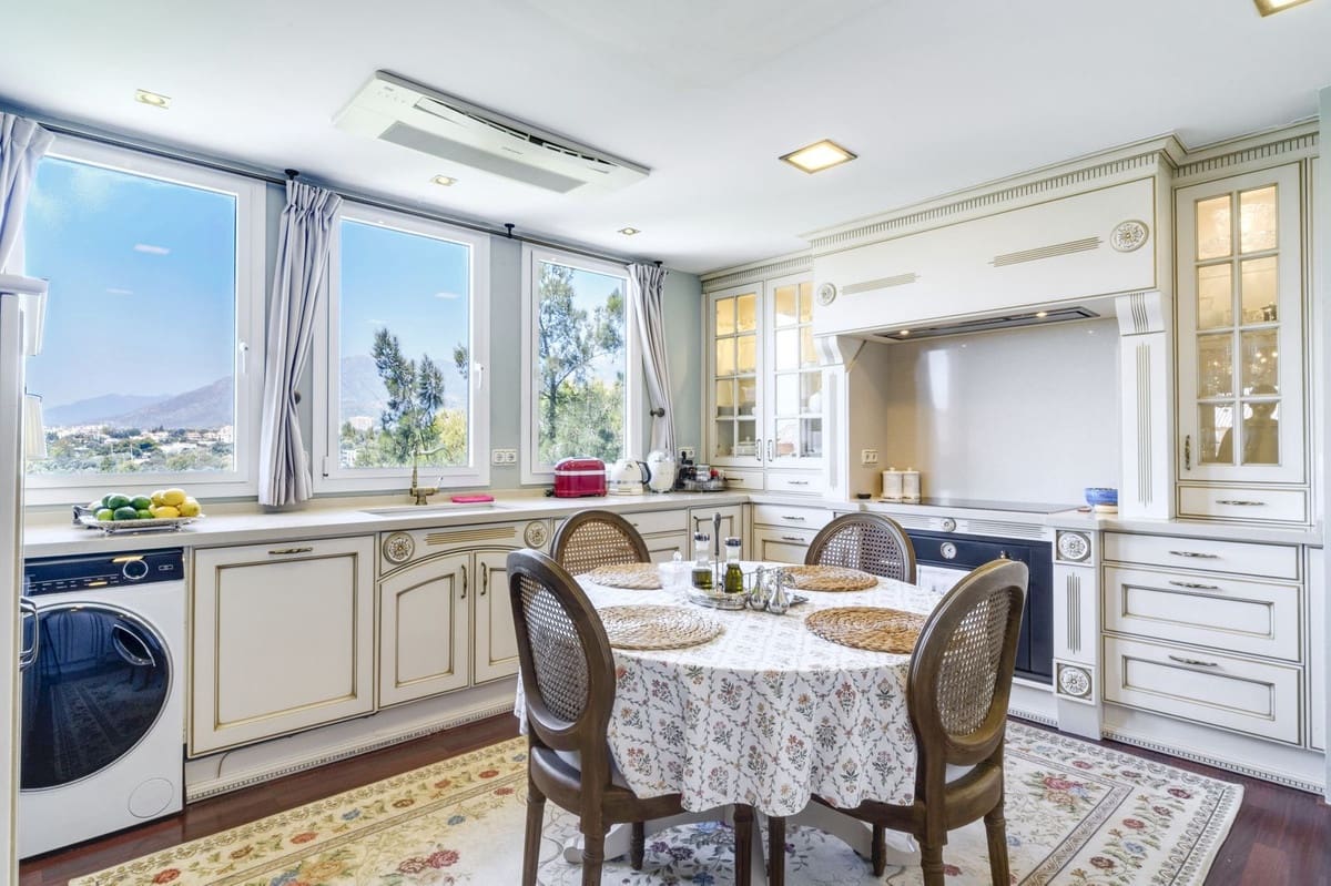 3 soveværelse Lejlighed til salg i Bahia de Marbella med swimmingpool garage - € 3.200.000 (Ref: 9541786)