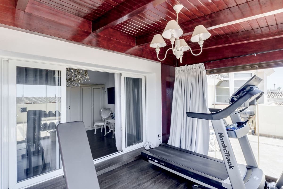 3 soveværelse Lejlighed til salg i Bahia de Marbella med swimmingpool garage - € 3.200.000 (Ref: 9541786)