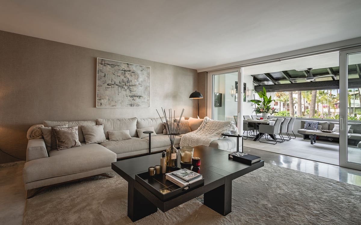 3 soverom Leilighet til salgs i Golden Mile med svømmebasseng garasje - € 3 850 000 (Ref: 9541787)