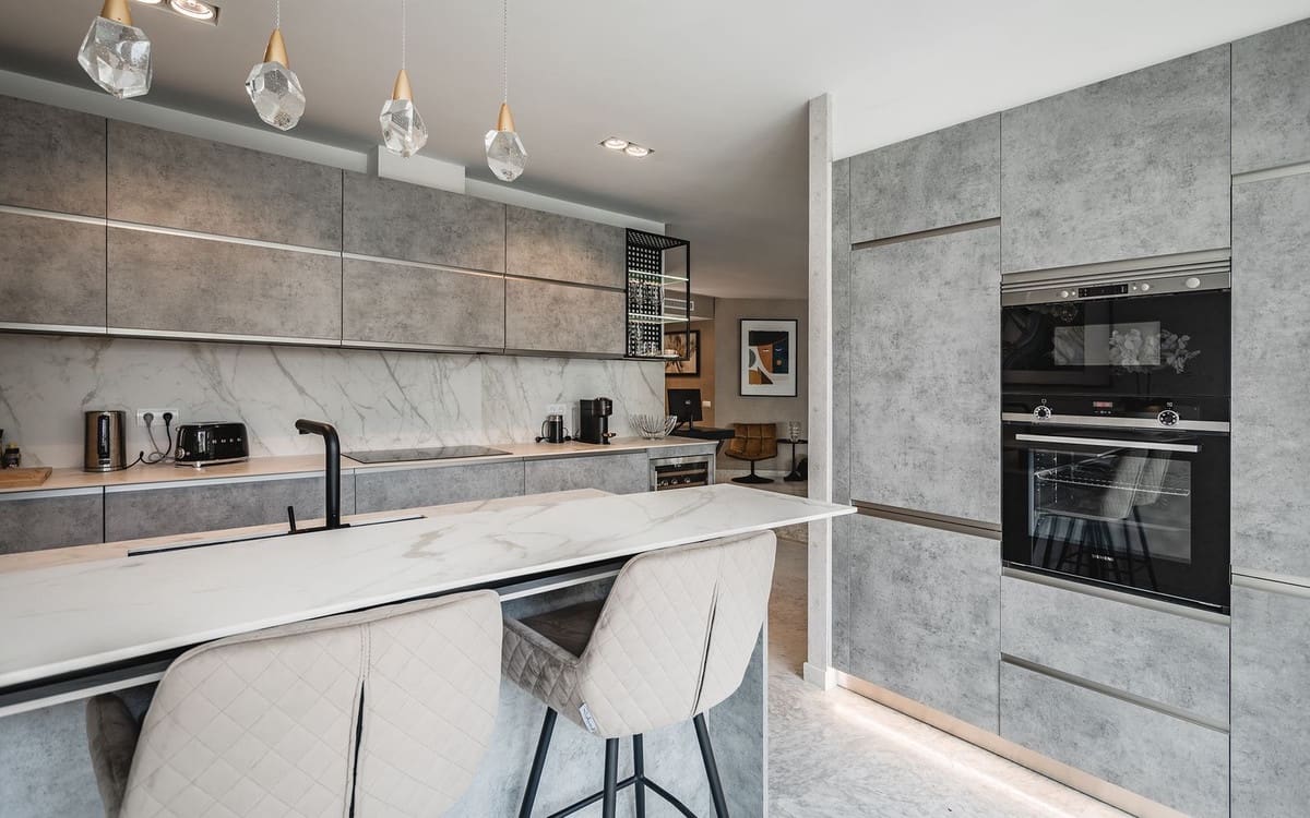 3 soverom Leilighet til salgs i Golden Mile med svømmebasseng garasje - € 3 850 000 (Ref: 9541787)