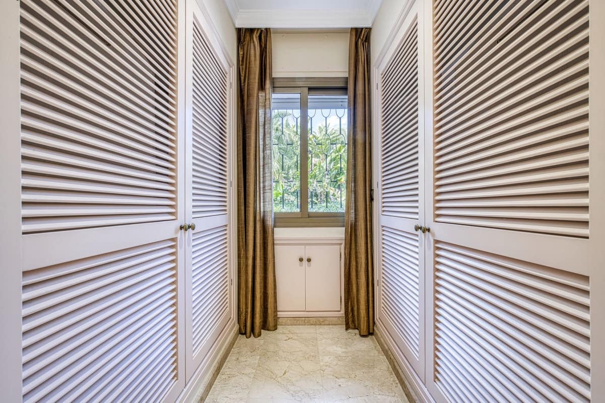 Chalet de 5 habitaciones en Los Monteros en venta con piscina garaje - 3.900.000 € (Ref: 9541788)