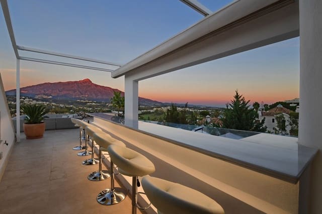 7 quarto Moradia para venda em Nueva Andalucia, Marbella com garagem - 4 400 000 € (Ref: 9541789)